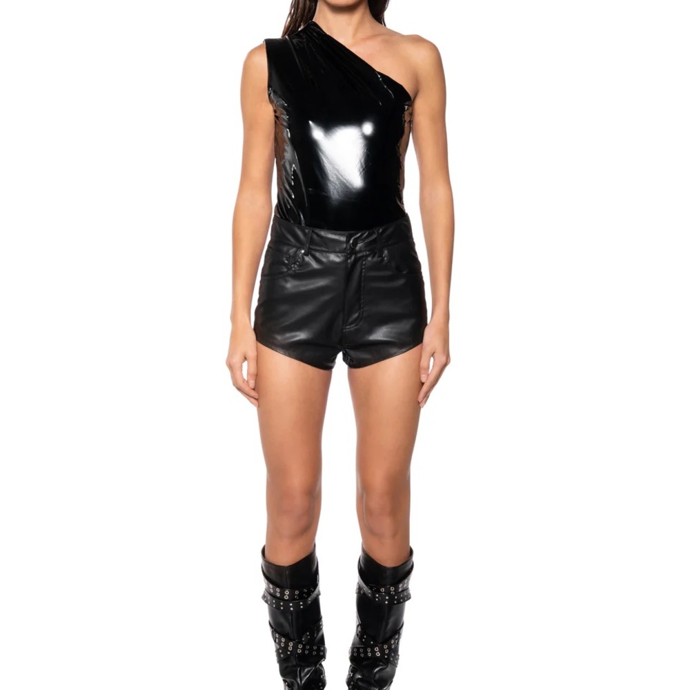 Callie Lives Xena Akira Sleek Vinyl One Shoulder Black Bodysuit Medium - Picture 2 of 7